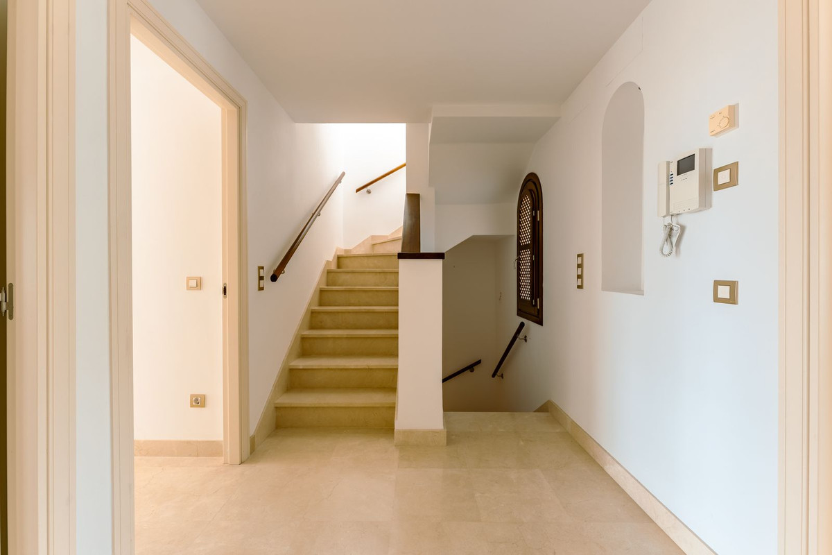3 Bedroom Townhouse in Estepona - Photo 24