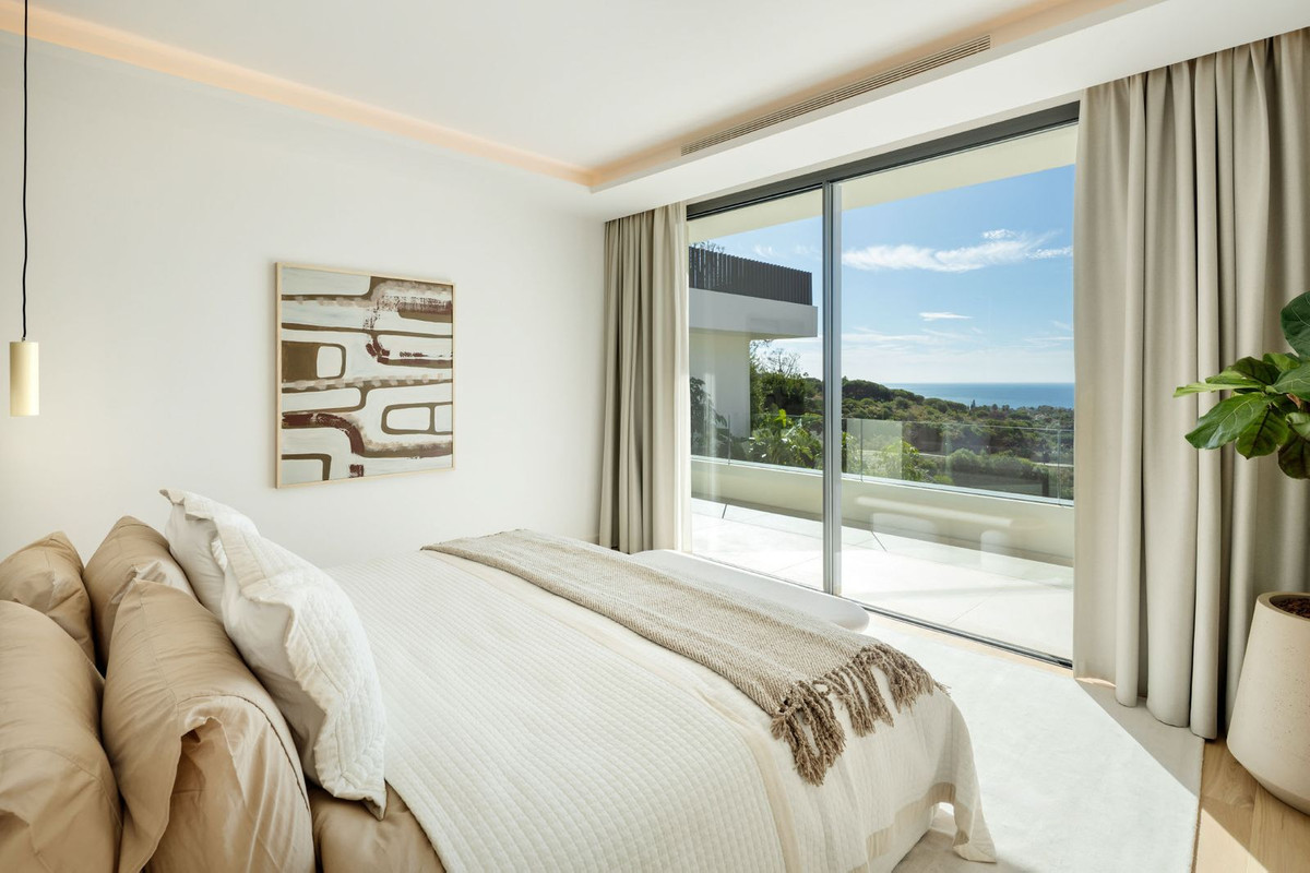 5 Bedroom Villa in Marbella - Photo 23