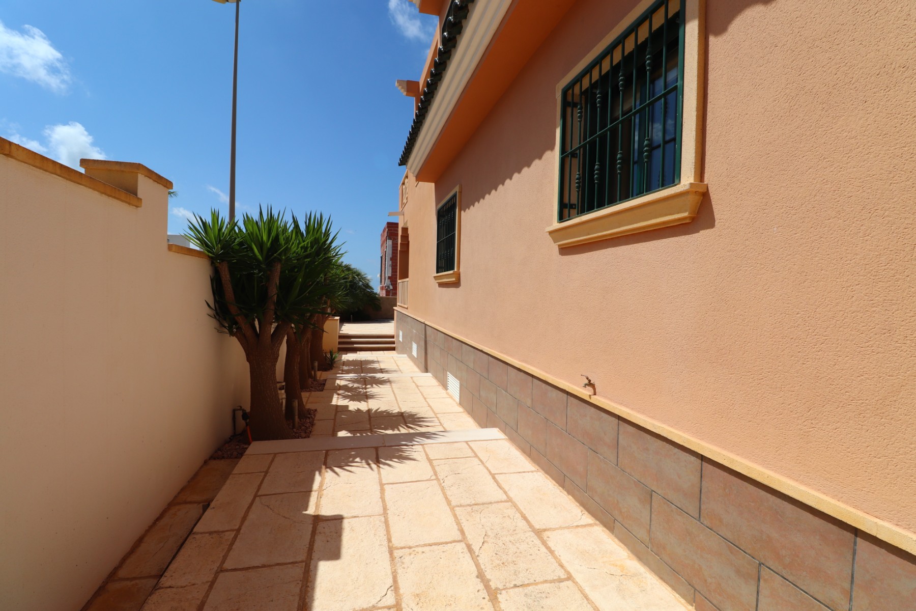 Moradia com 4 quartos com piscina em Alicante, Espanha – Foto 21