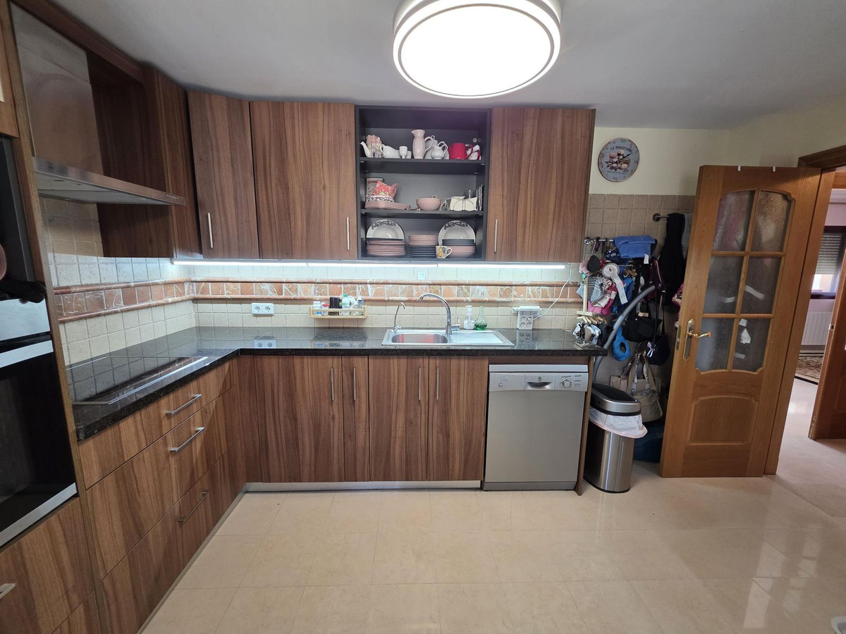 5 Bedroom Townhouse in Coín - Foto 12