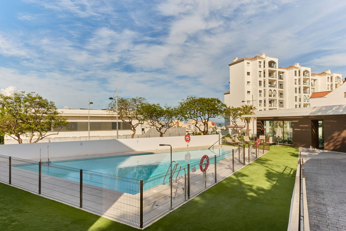 2 Bedroom Apartment in Estepona - Photo 21