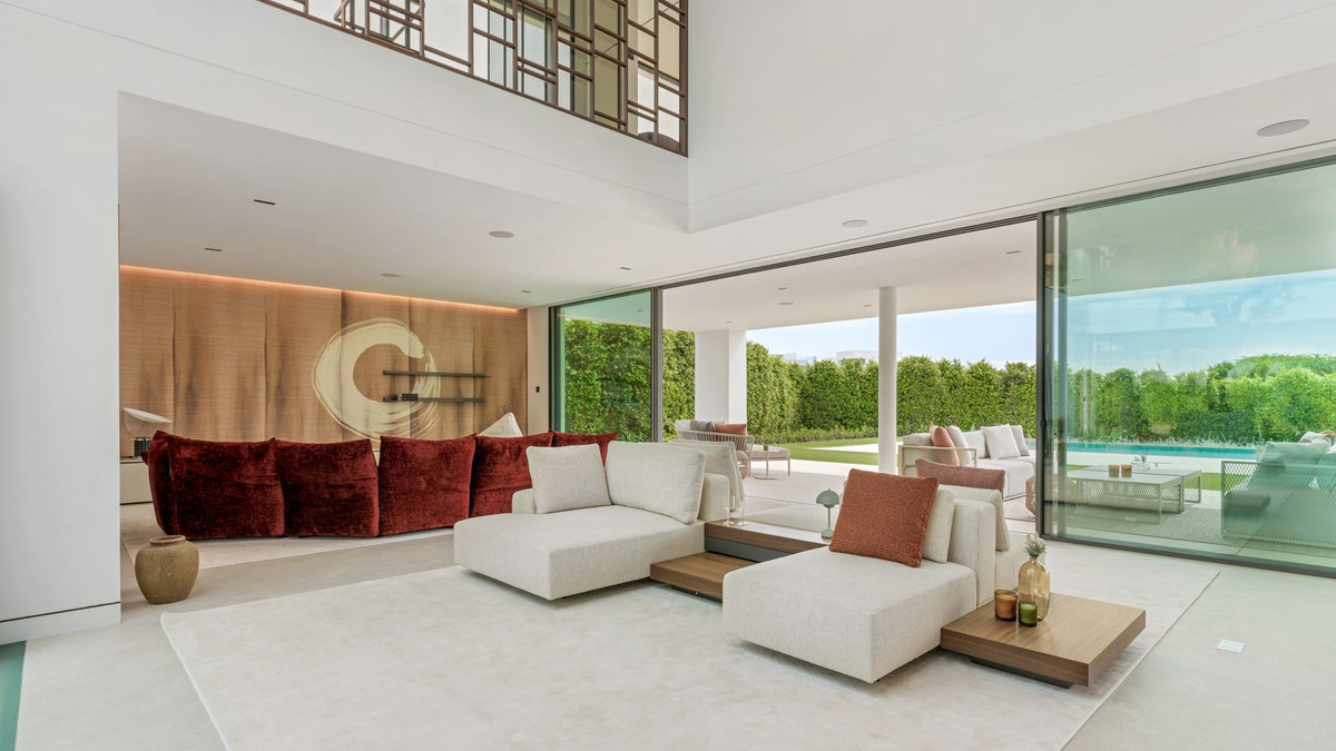 5 Bedroom Villa in Marbella - Photo 20