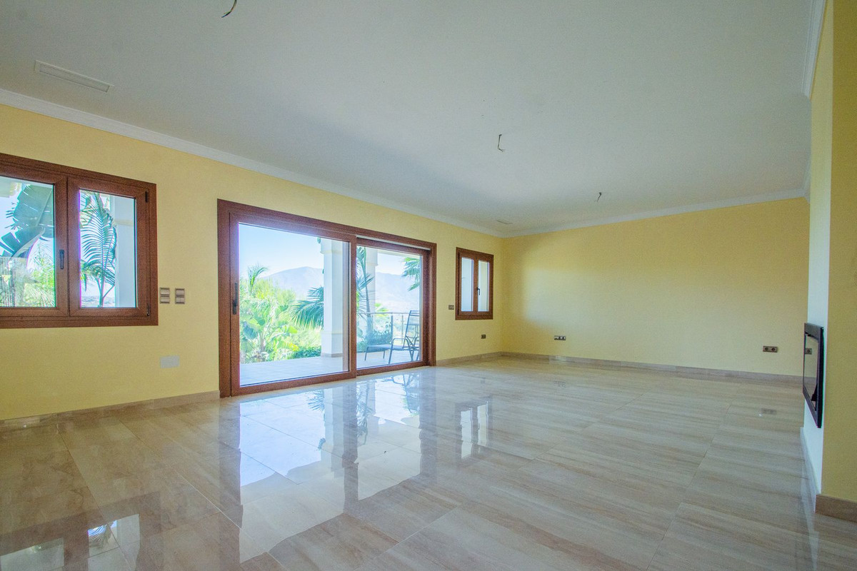 5 Bedroom Villa in Mijas - Photo 8