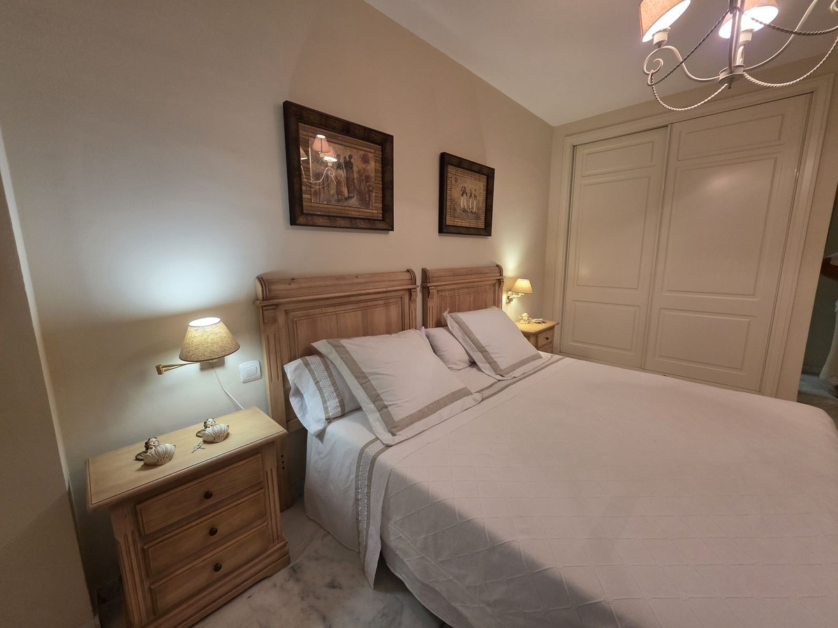 2 Bedroom Apartment in Marbella - Photo 10