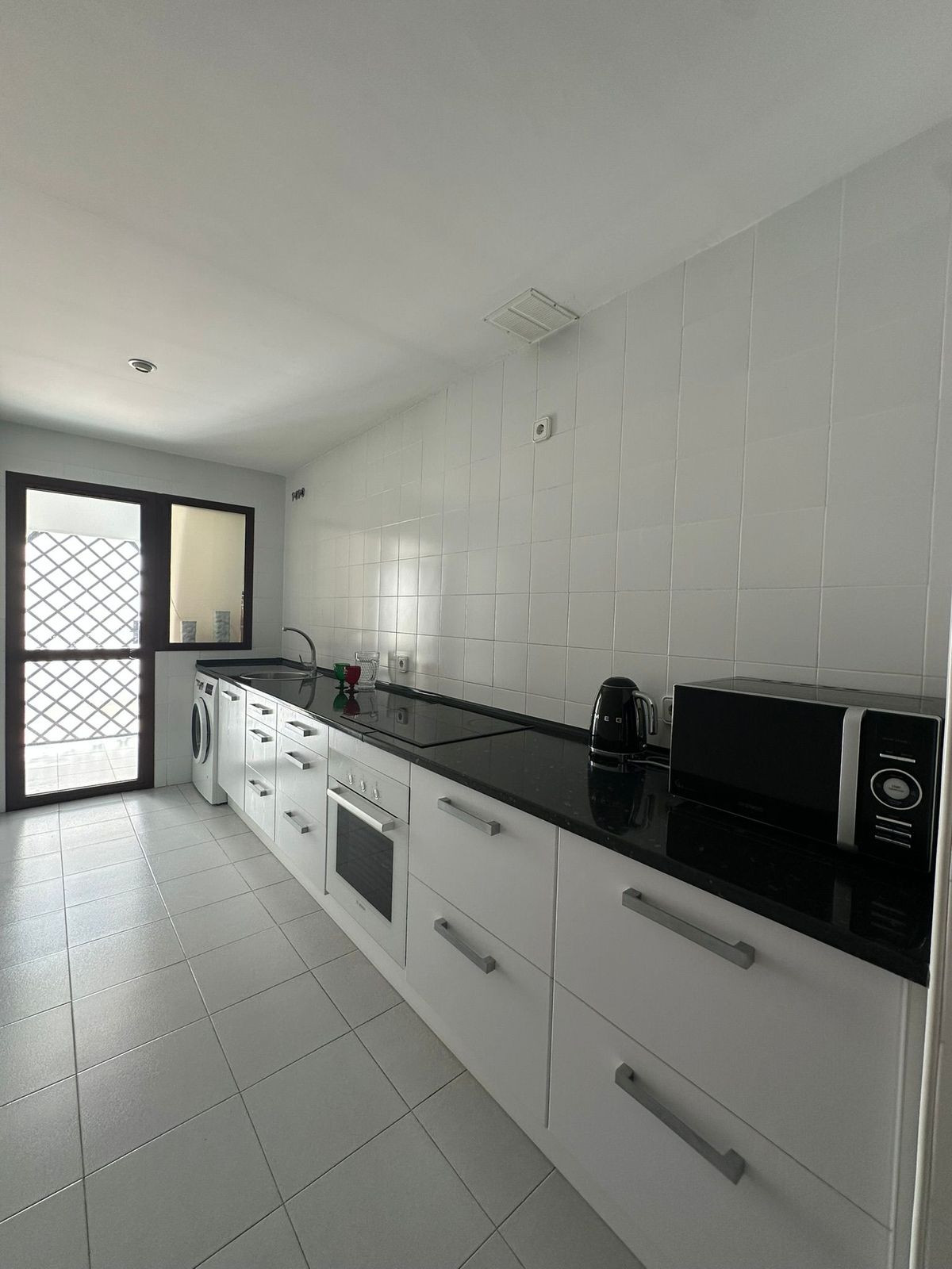3 Bedroom Apartment in Marbella - Photo 31
