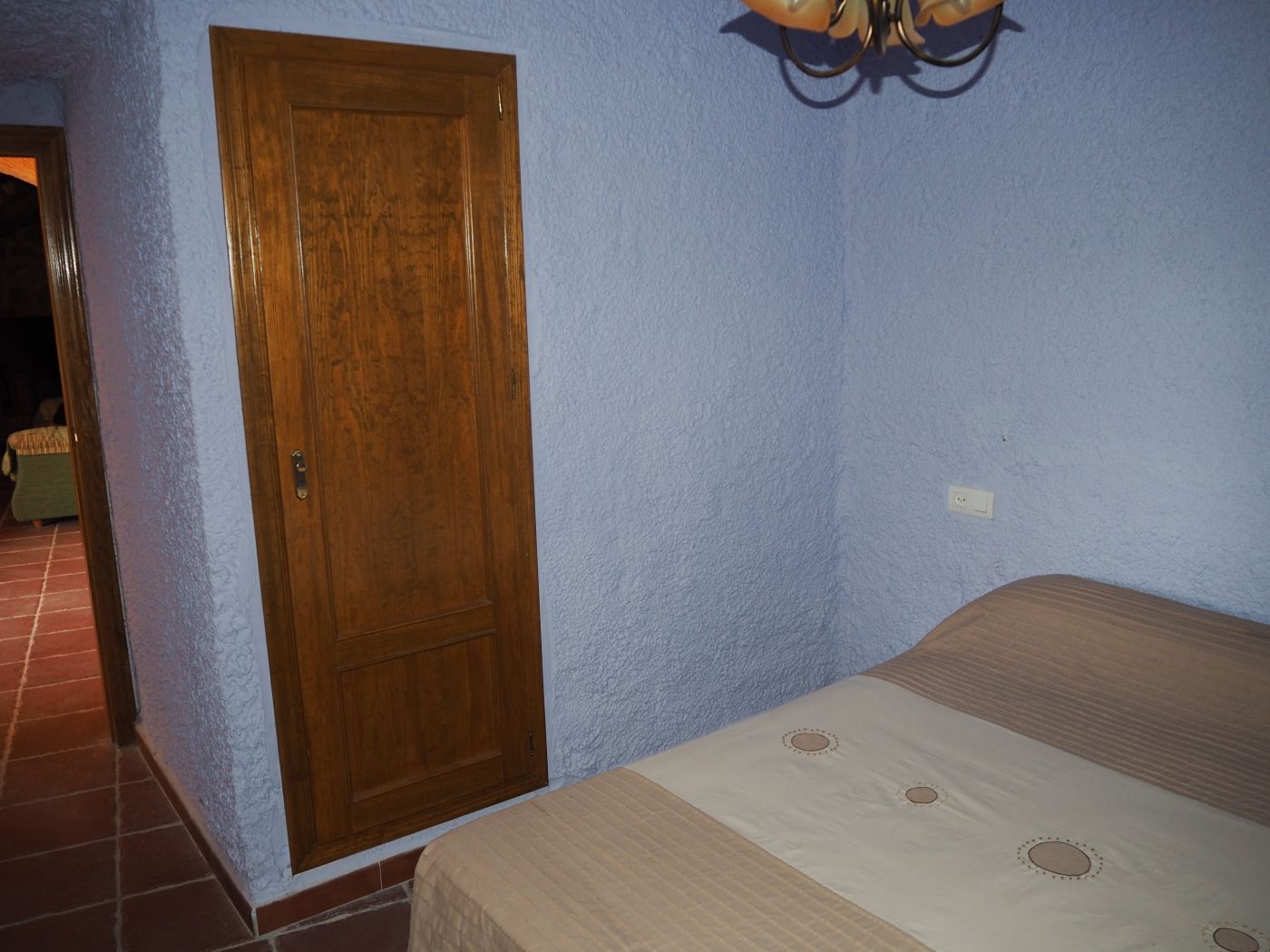 Chalet de 3 dormitorios con piscina en Granada – Foto 9