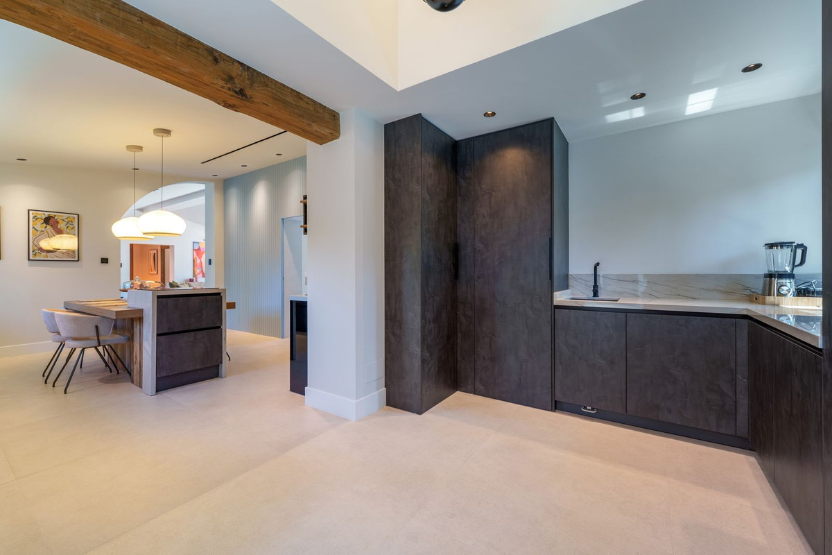 5 Bedroom Villa in Marbella - Photo 4