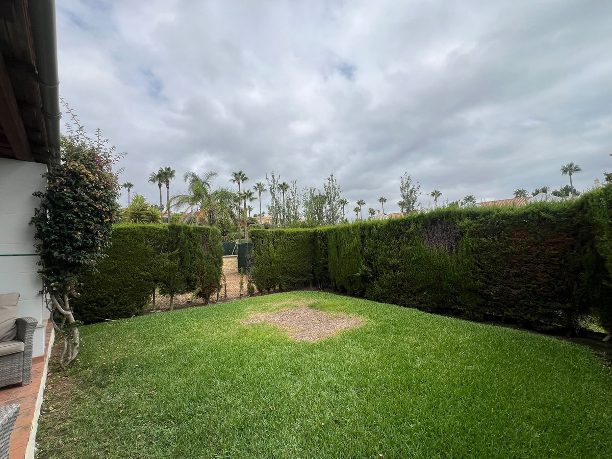 3 Bedroom Villa in La Alcaidesa - Photo 2