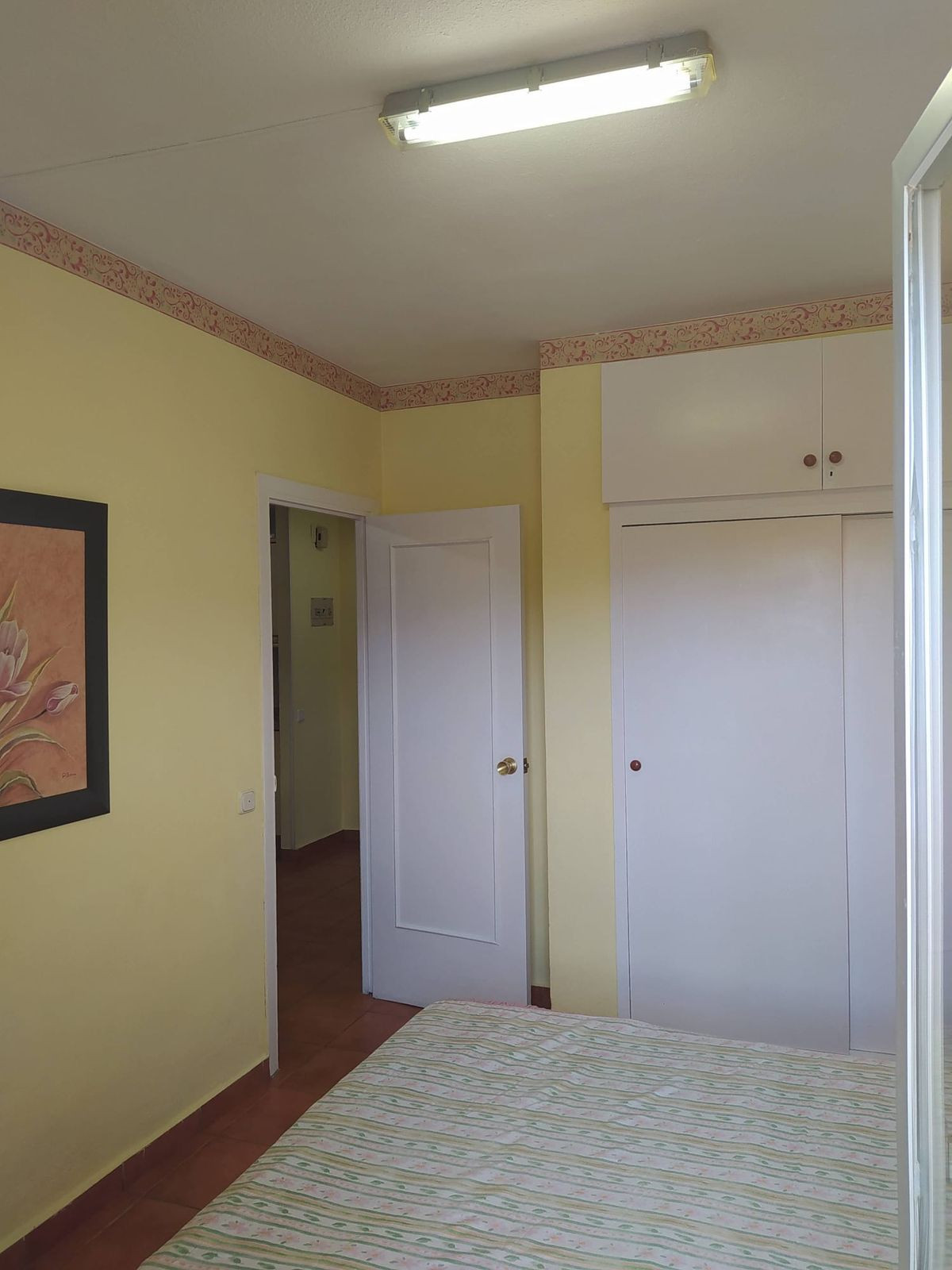 1 Bedroom Apartment in Torremolinos - Photo 6