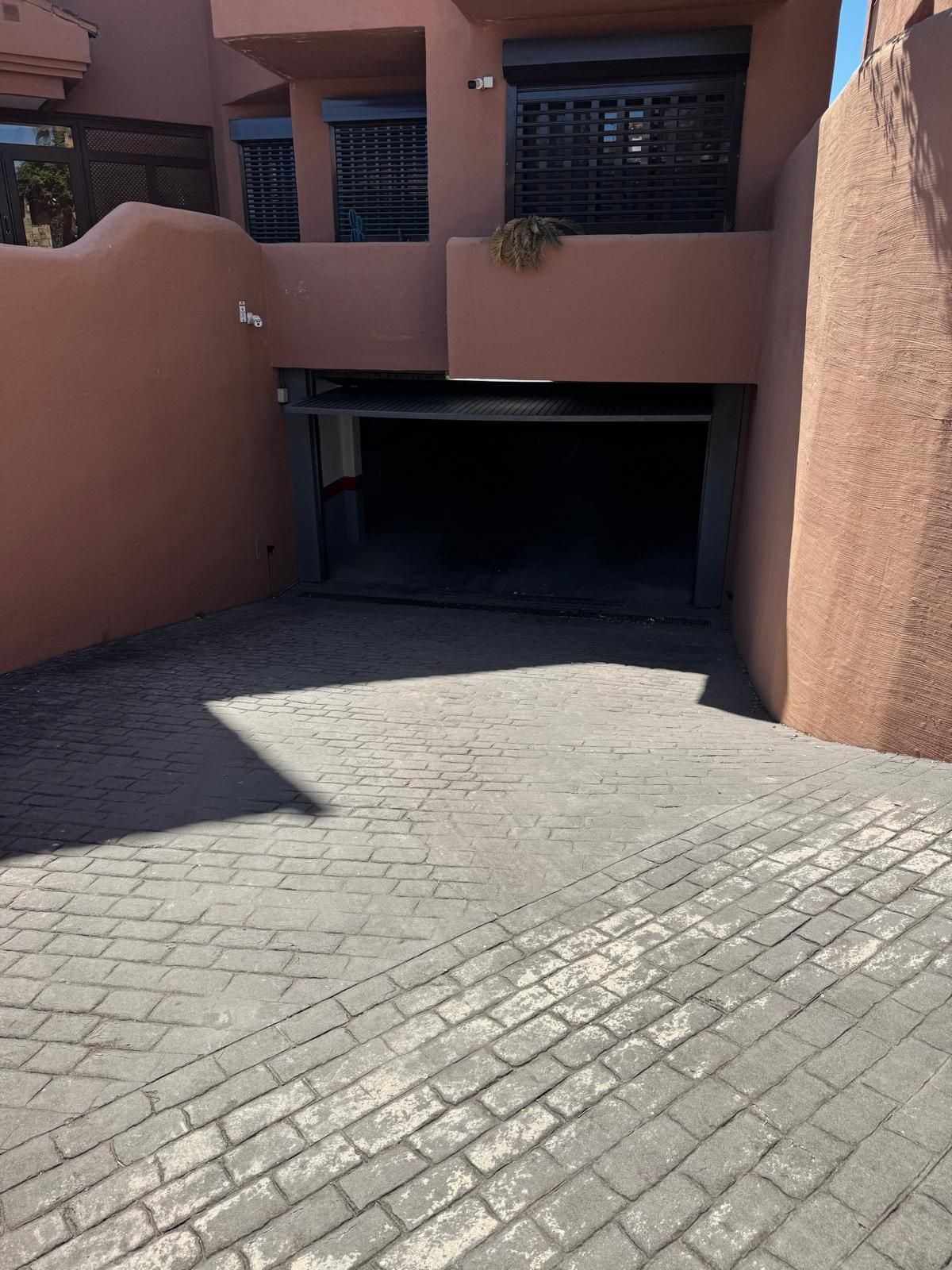 Garage in Malaga, Spain – Photo 4