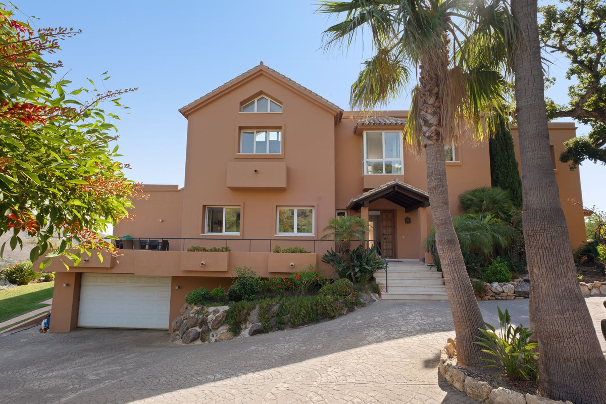 5 Bedroom Villa in Marbella - Photo 46