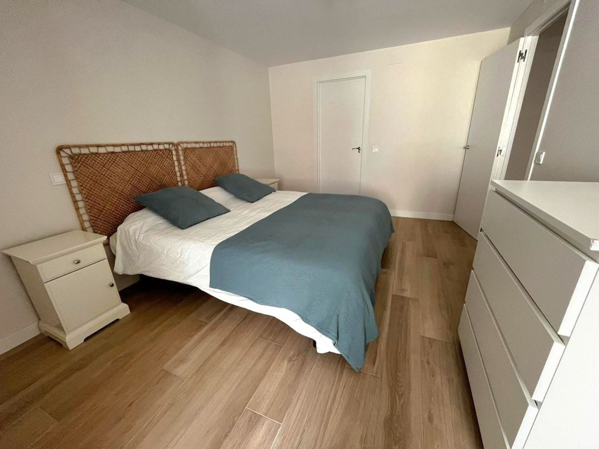 3 Bedroom Apartment in Marbella - Photo 9