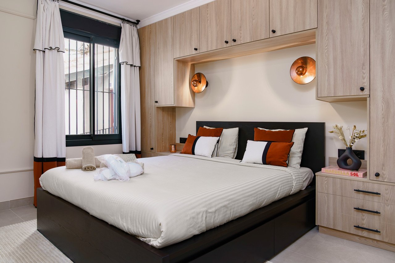 2 Bedroom Apartment in Marbella - Photo 17