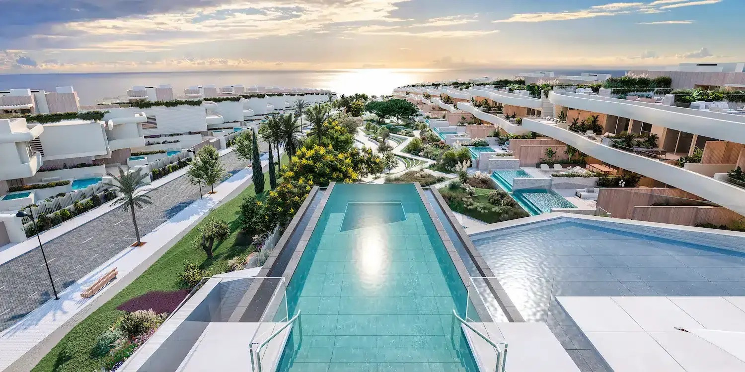 3 Bedroom Townhouse in Marbella - Photo 2