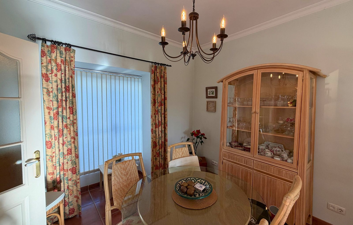 3 Bedroom Townhouse in Marbella - Photo 17