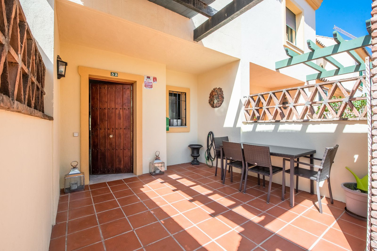 4 Bedroom Townhouse in Marbella - Photo 15