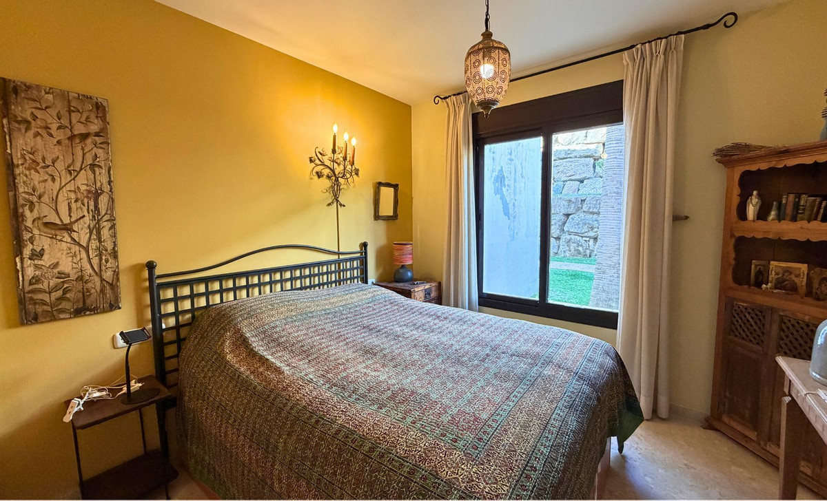 2 Bedroom Apartment in Casares - Photo 21