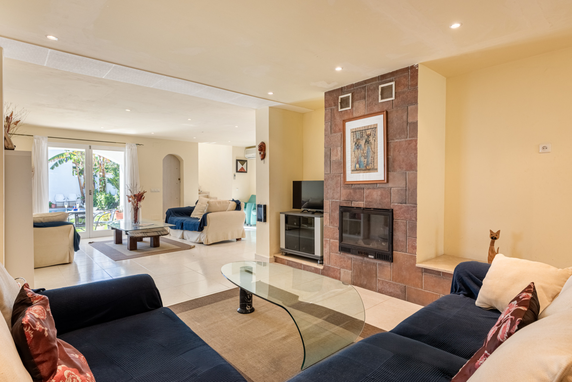 4 Bedroom Villa in San Pedro de Alcántara - Photo 4