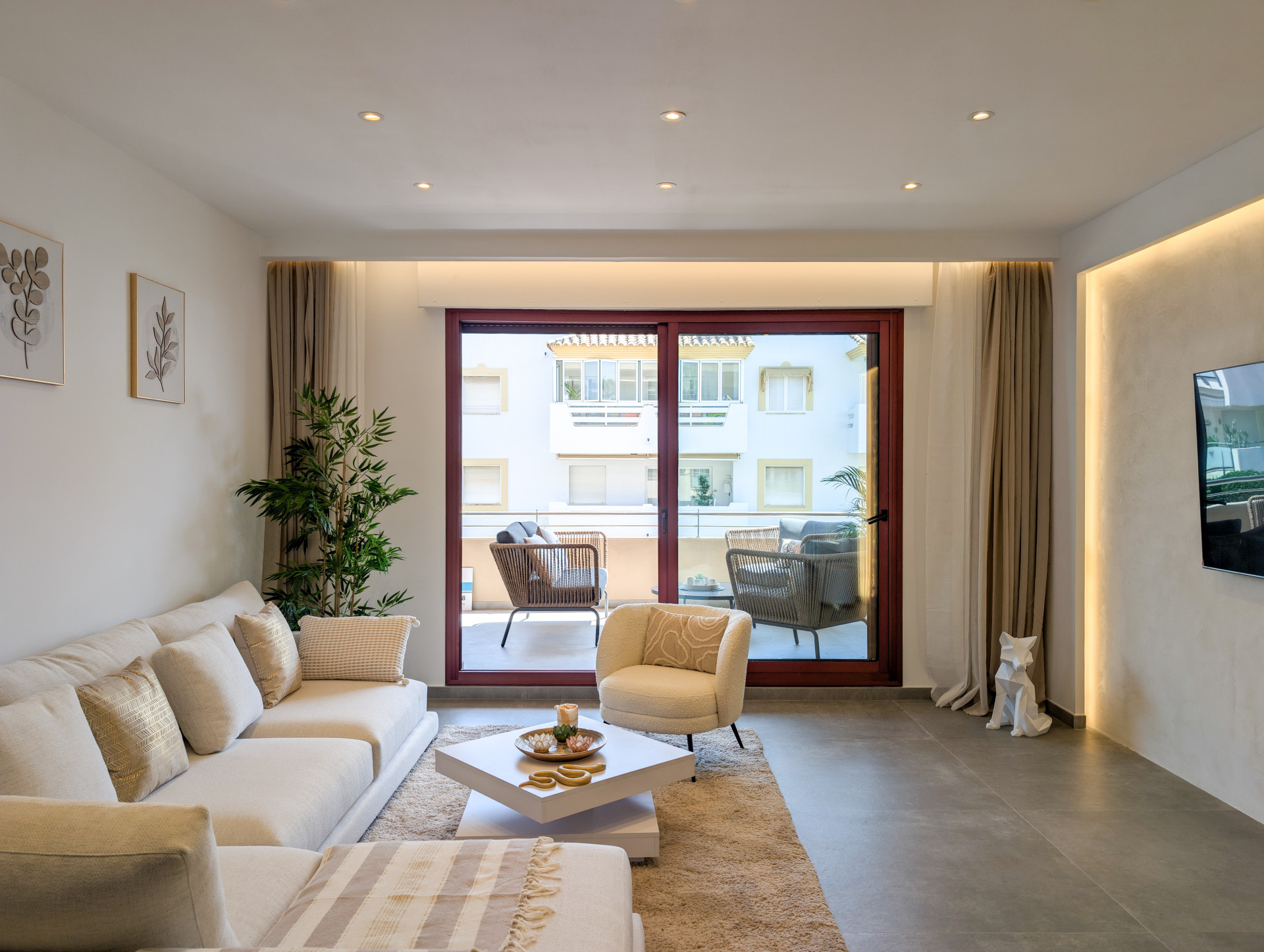 2 Bedroom Apartment in San Pedro de Alcántara - Photo 14