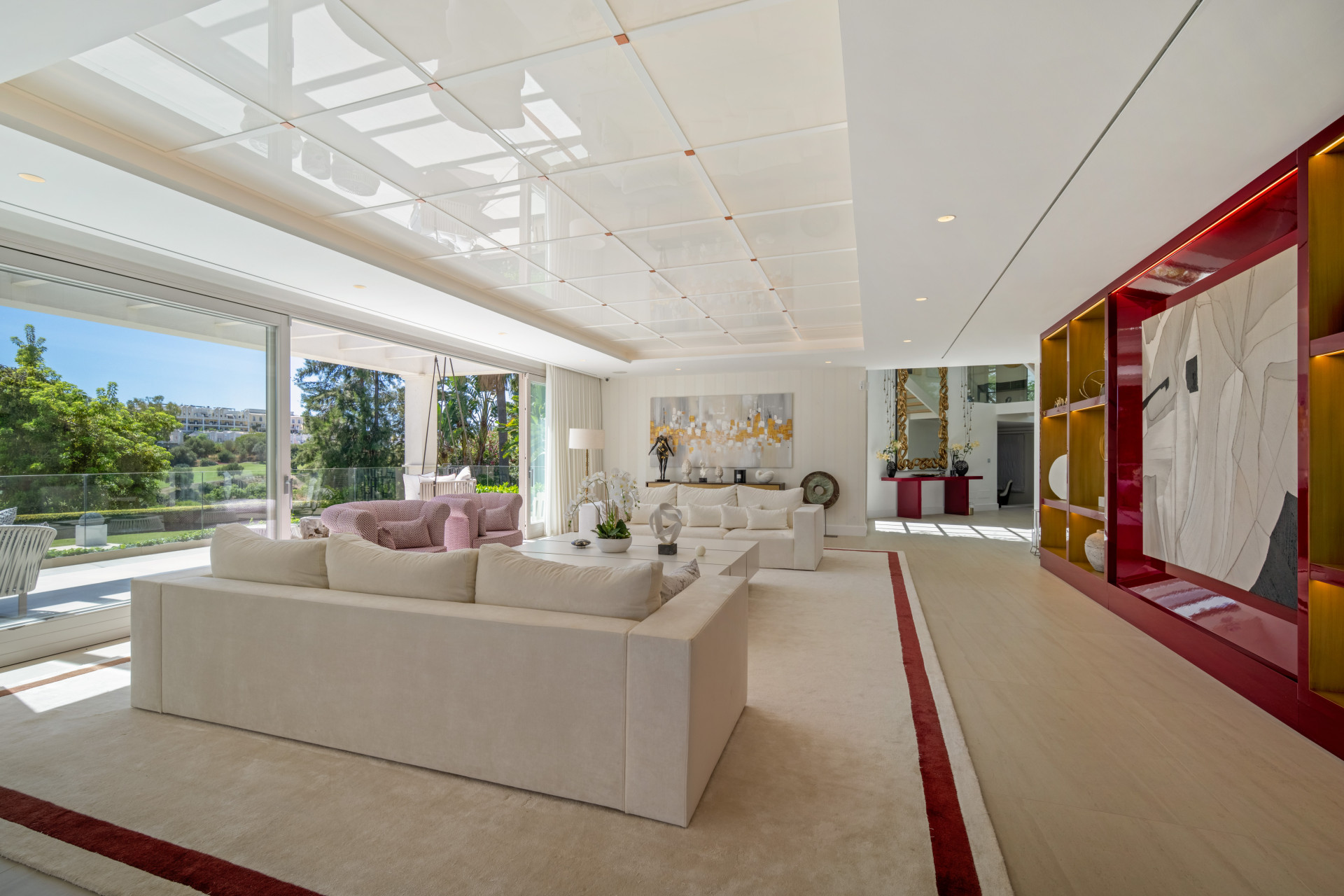 6 Bedroom Villa in Marbella - Photo 4