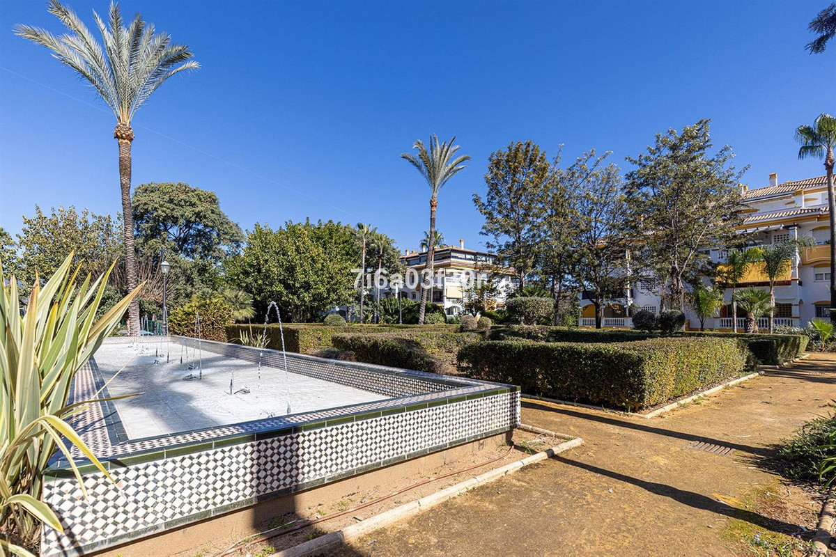 2 Bedroom Apartment in Marbella - Photo 39