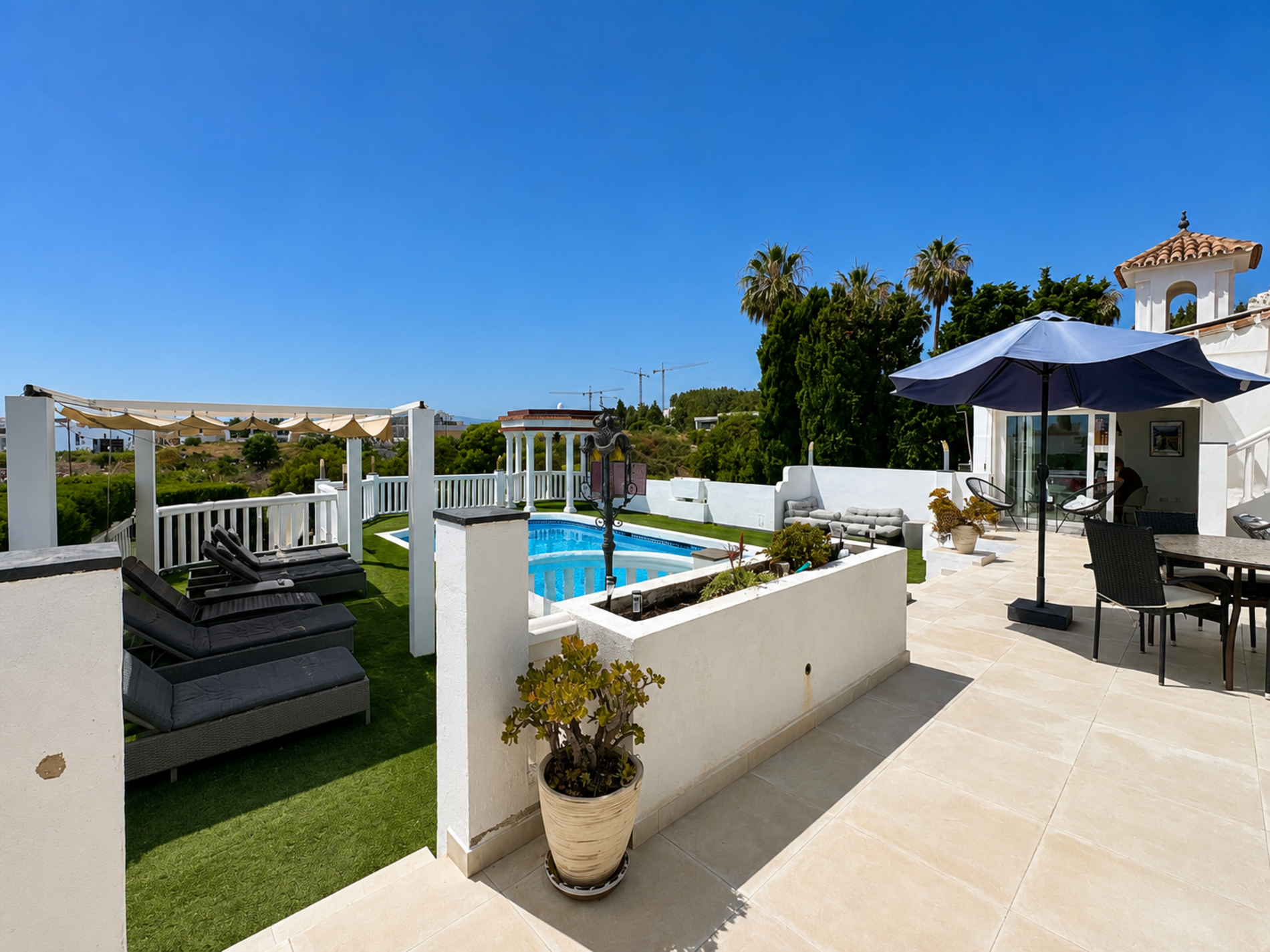 6 Bedroom Villa in Mijas - Photo 3