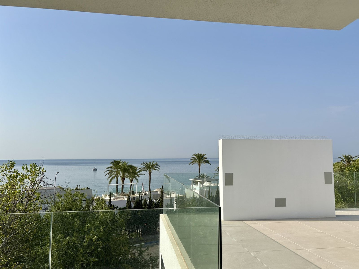 3 Bedroom Villa in Marbella - Photo 20