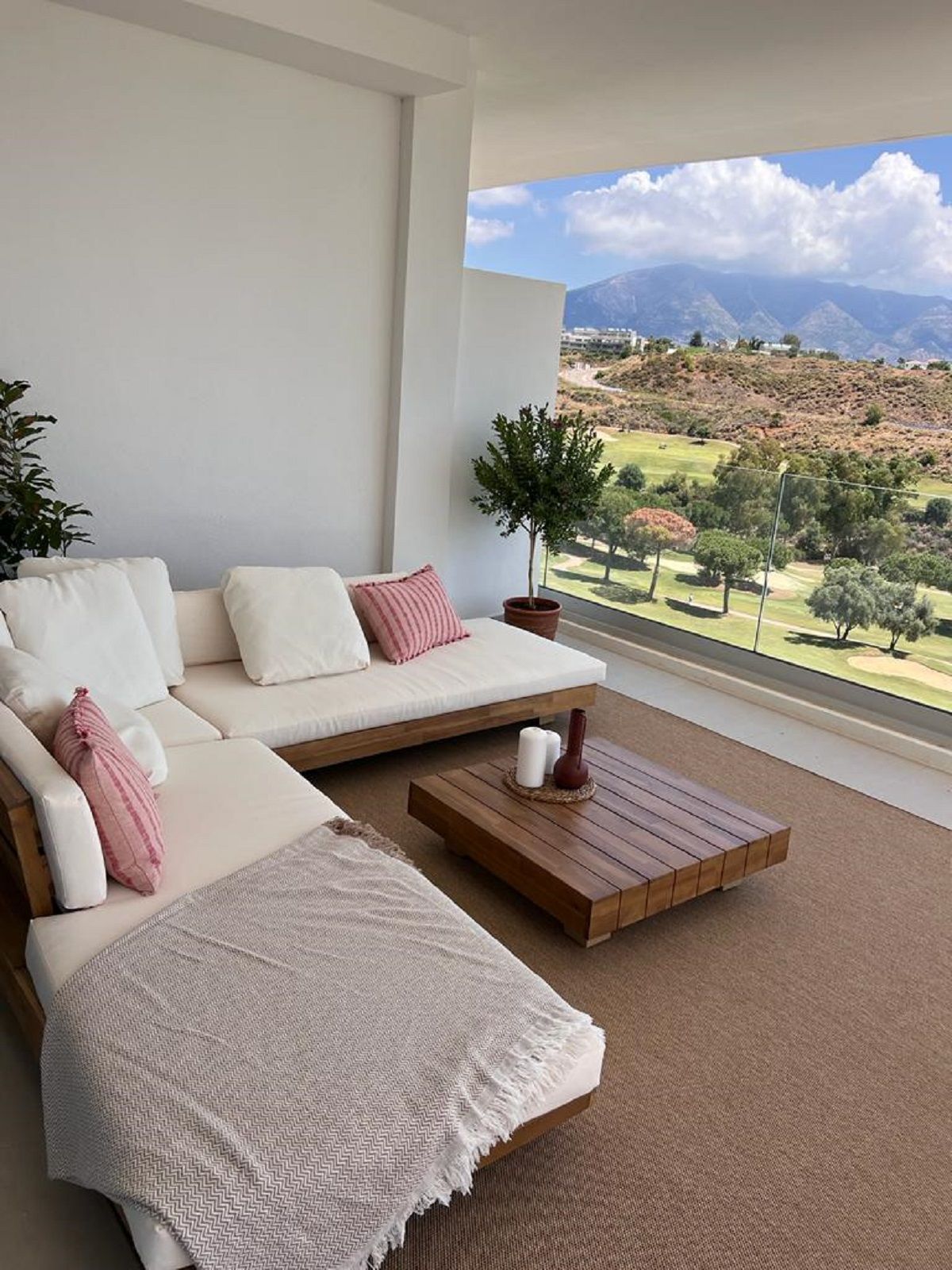 2 Bedroom Apartment in Mijas - Photo 4