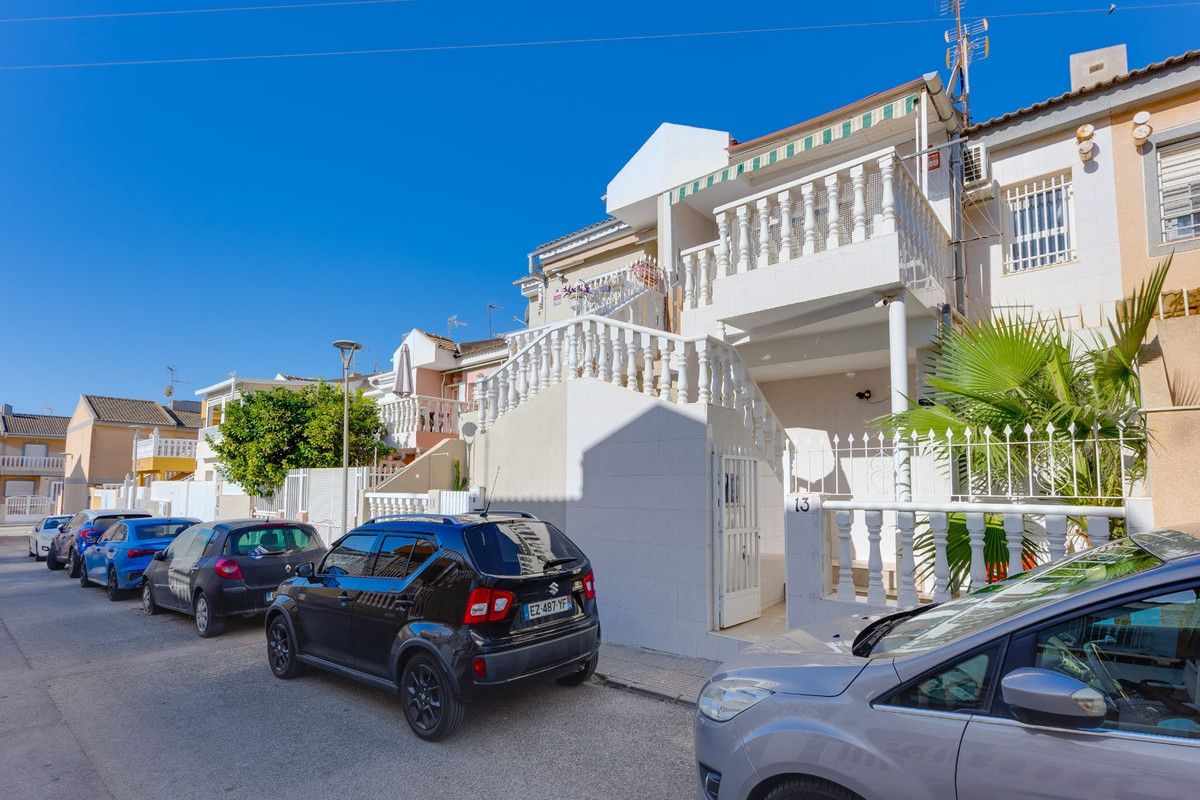 Chalet de 2 dormitorios en Murcia – Foto 1