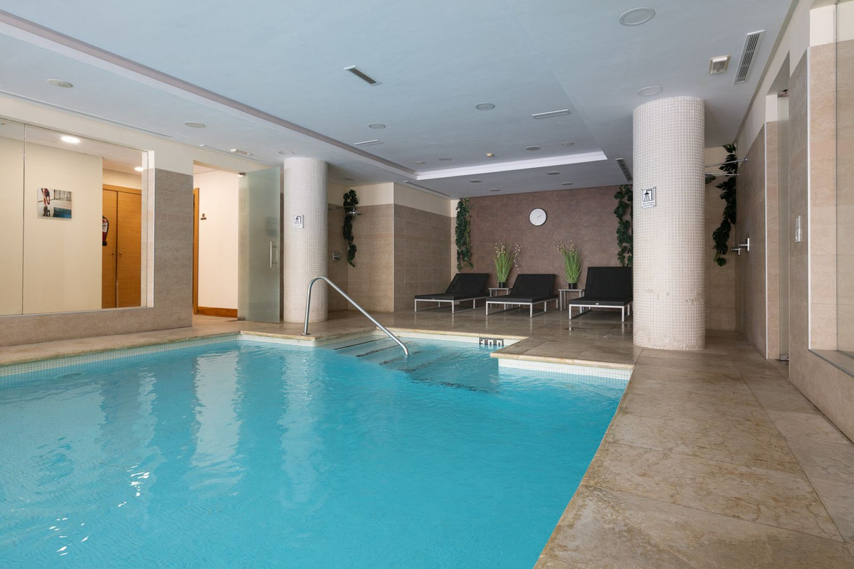 3 Bedroom Apartment in Marbella - Photo 22