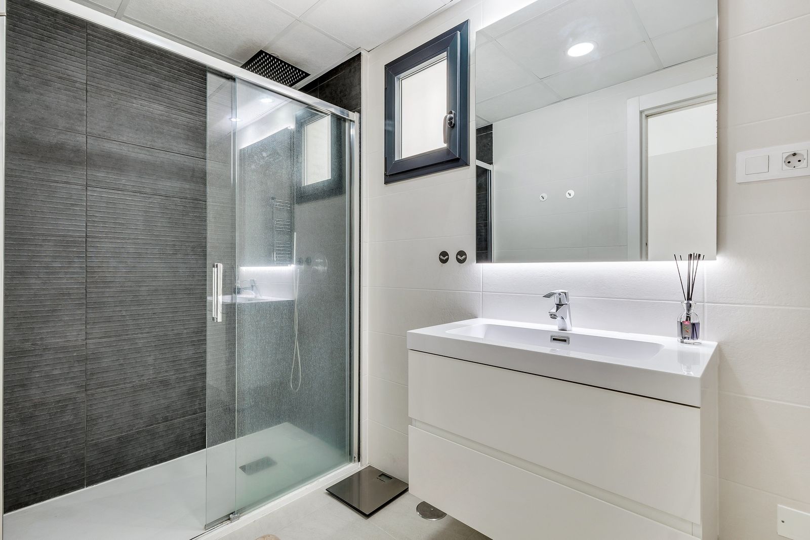 Apartamento com 3 quartos com piscina em Alicante, Espanha – Foto 23