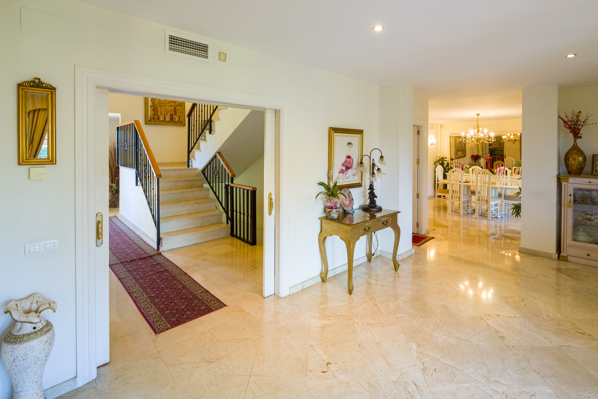 5 Bedroom Villa in San Pedro de Alcántara - Фото 14