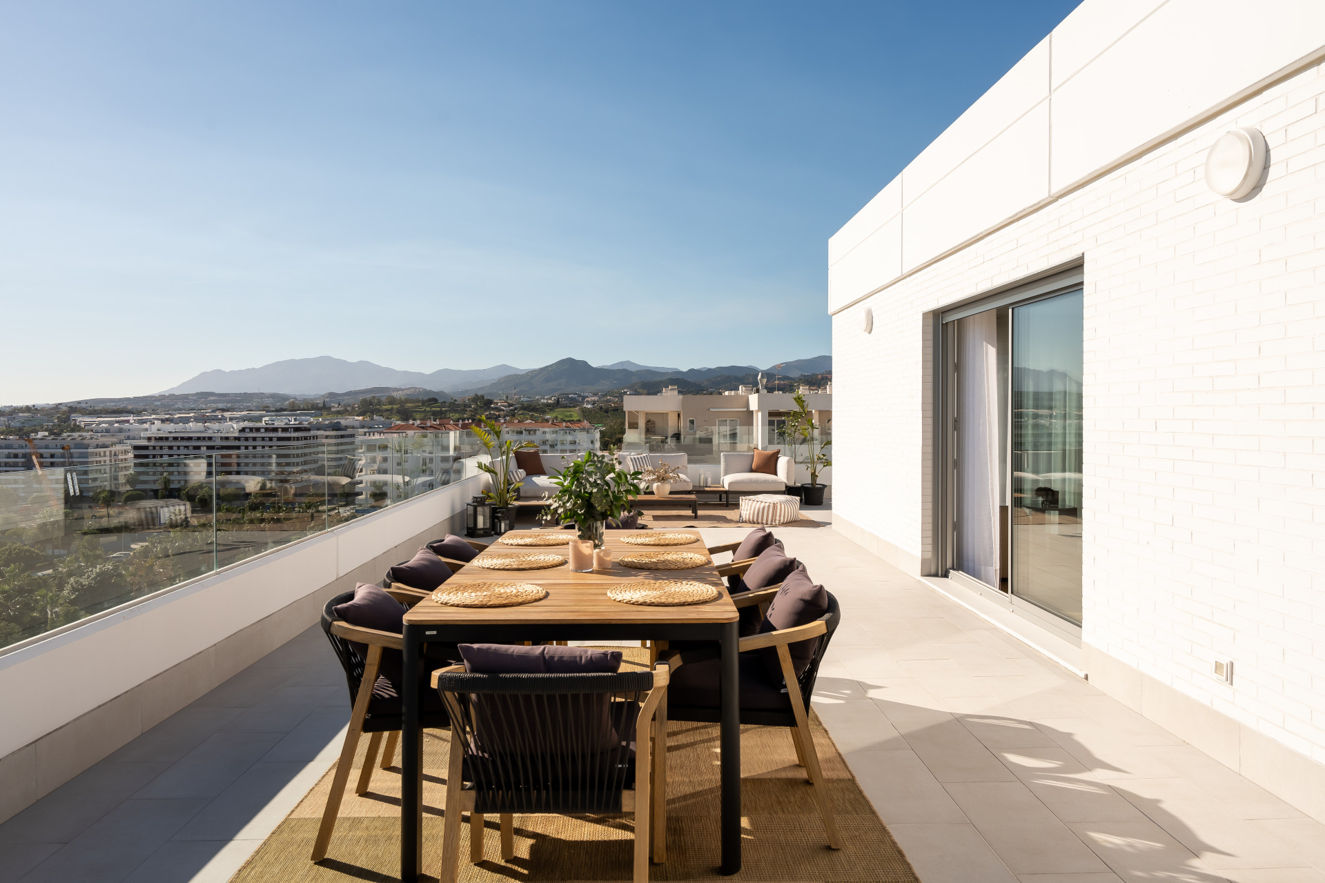 Piso de 4 dormitorios con piscina en Málaga – Foto 26