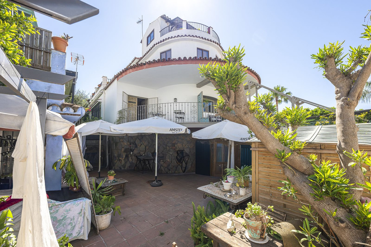 12 Bedroom Villa in Marbella - Photo 57