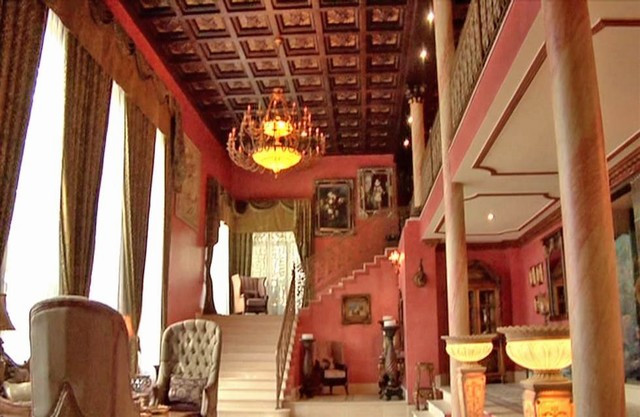 7 Bedroom Villa in Marbella - Photo 2