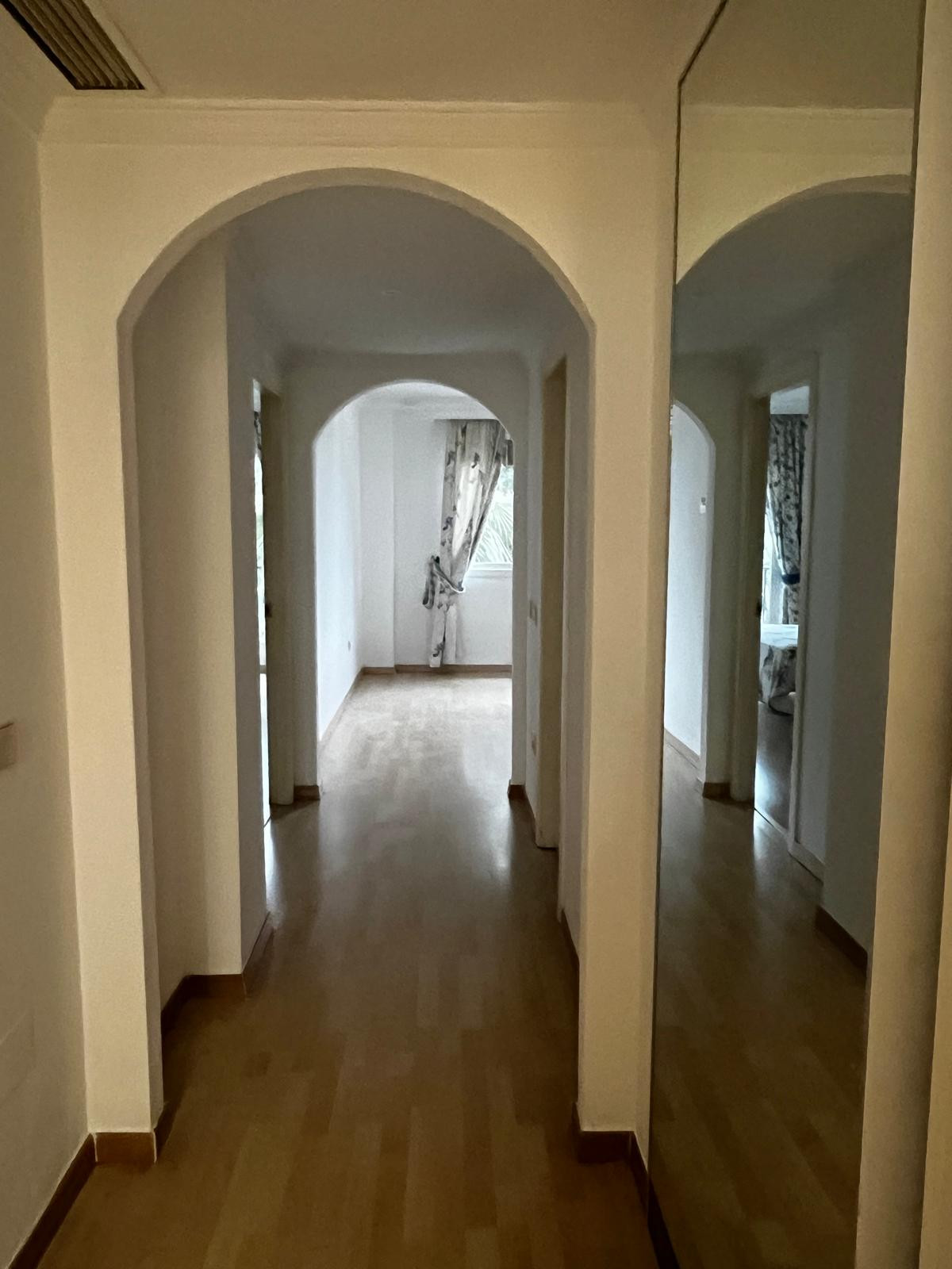 3 Bedroom Apartment in Marbella - Photo 16