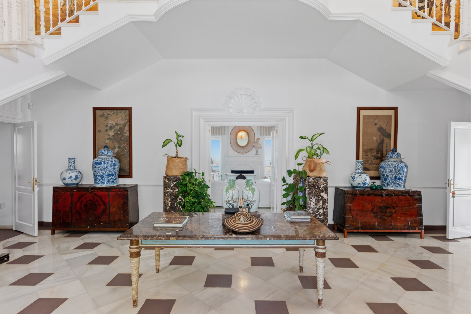 7 Bedroom Villa in Estepona - Photo 5