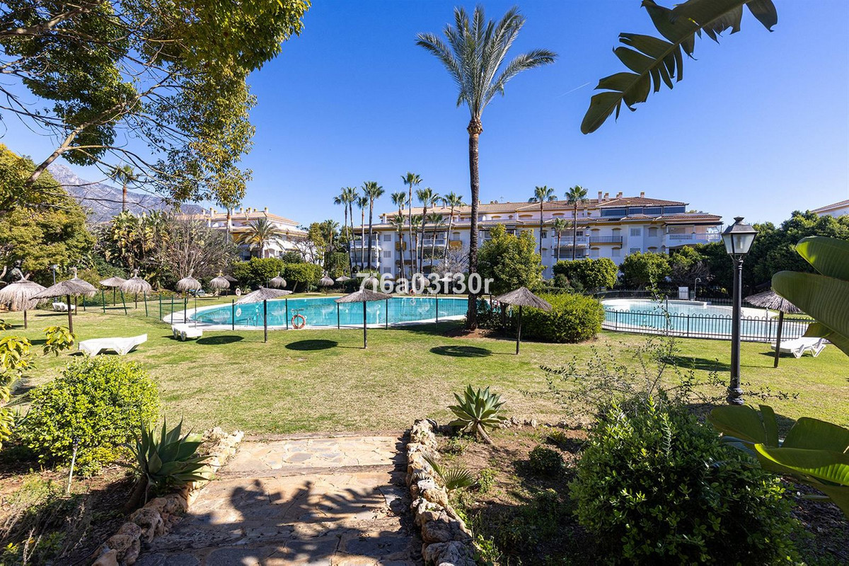 2 Bedroom Apartment in Marbella - Photo 31