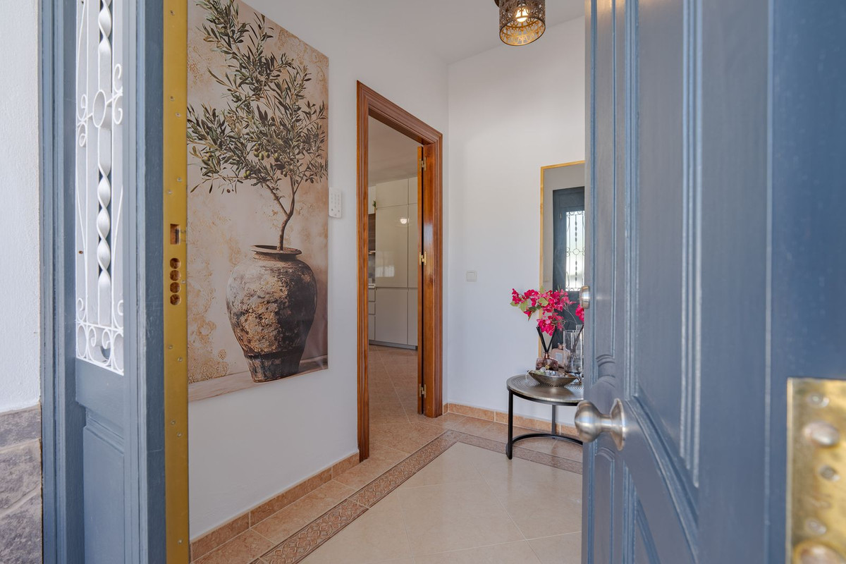 3 Bedroom Villa in Coín - Photo 25