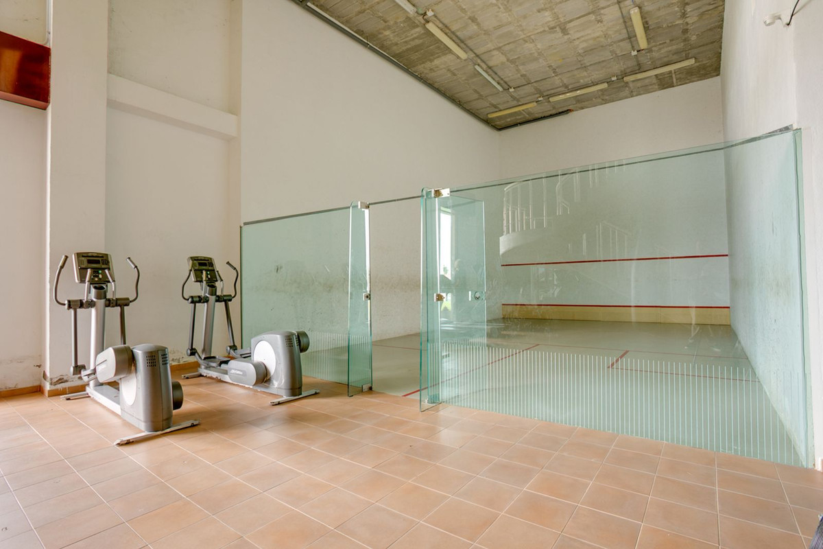 2 Bedroom Apartment in Benahavís - Foto 17