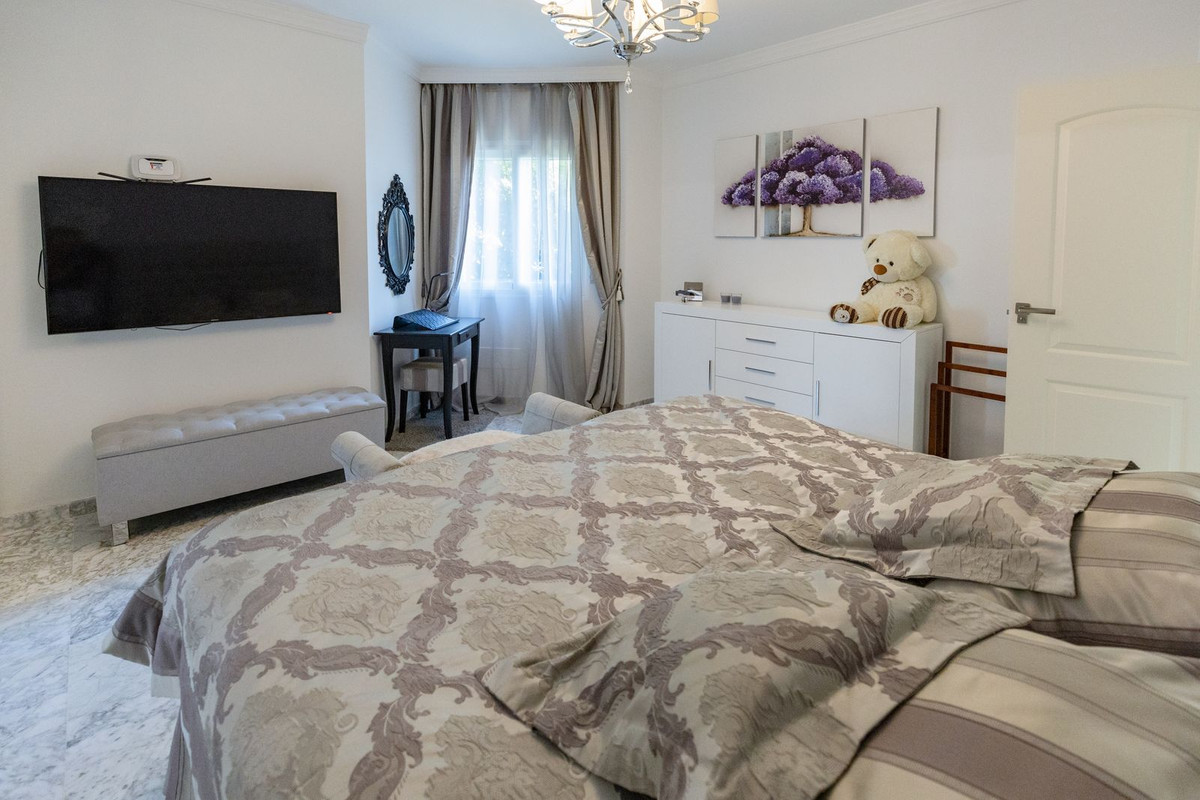 3 Bedroom Apartment in Benalmádena - Photo 15