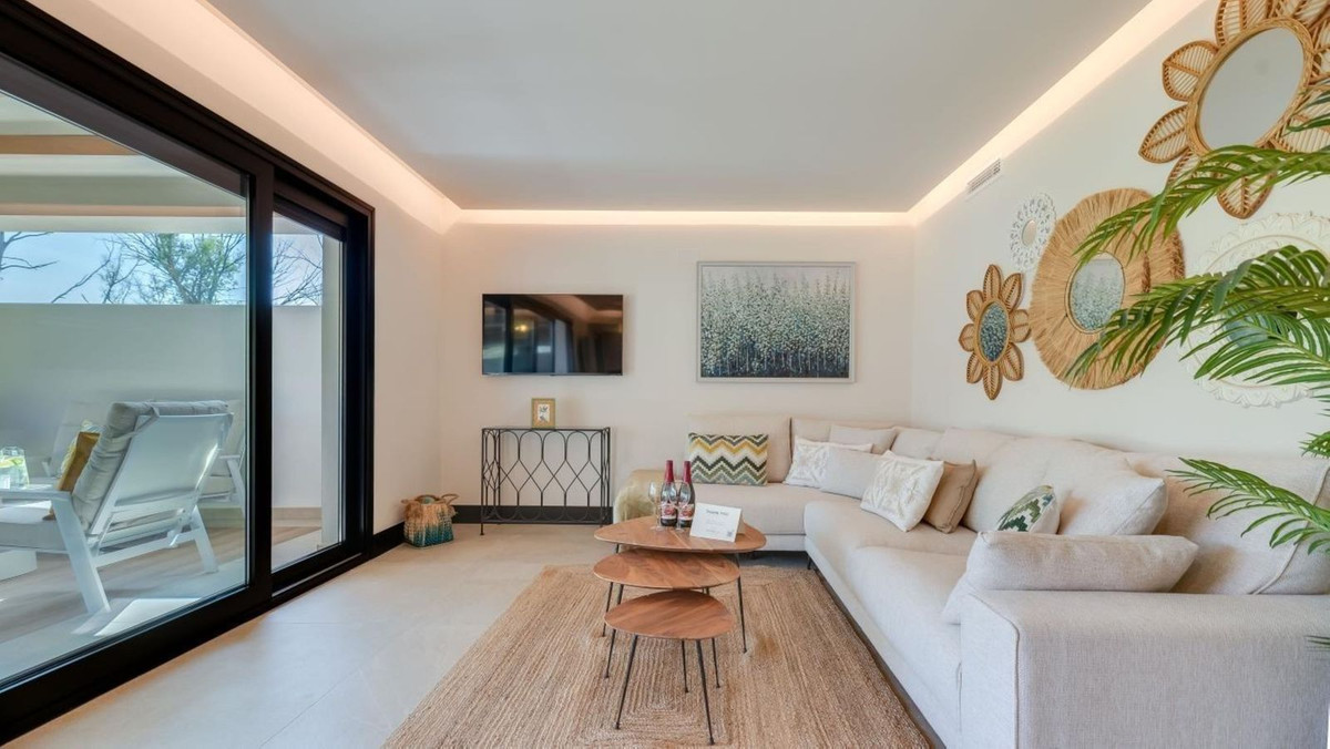 3 Bedroom Apartment in Marbella - Photo 15