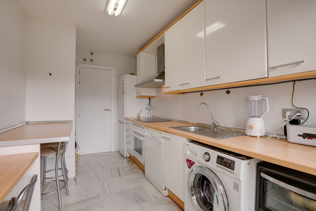 2 Bedroom Apartment in Benahavís - Foto 11