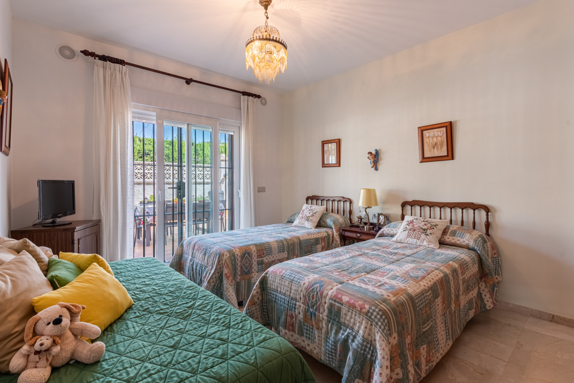 6 Bedroom Villa in San Pedro de Alcántara - Photo 12