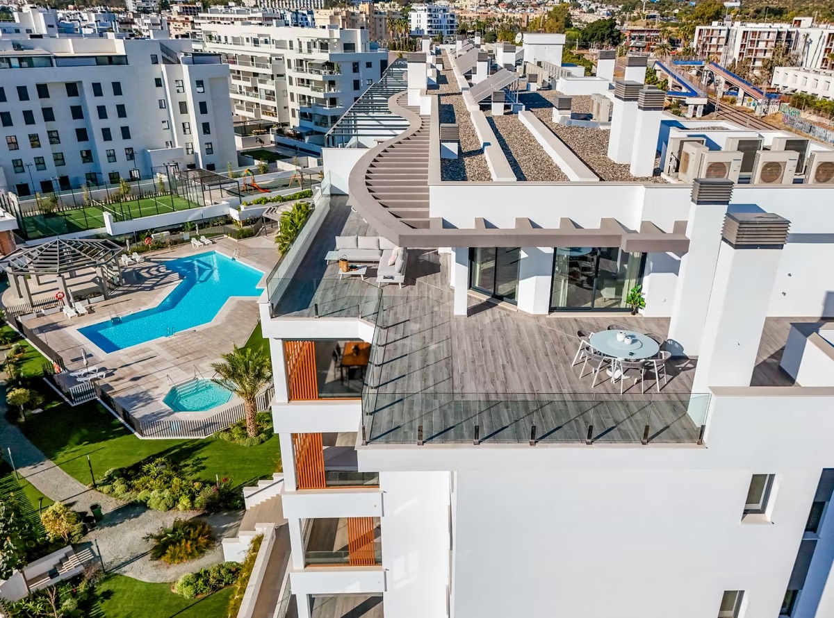 3 Bedroom Apartment in Torremolinos - Photo 39