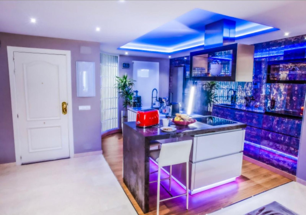 2 Bedroom Apartment in Marbella - Photo 16