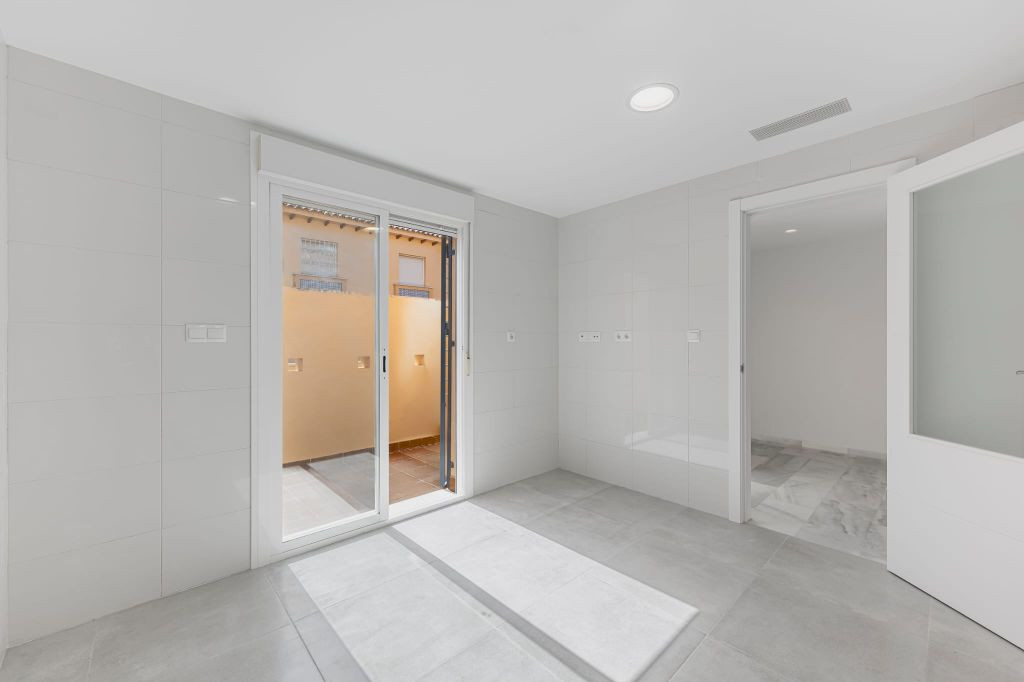 4 Bedroom Townhouse in Mijas - Photo 16