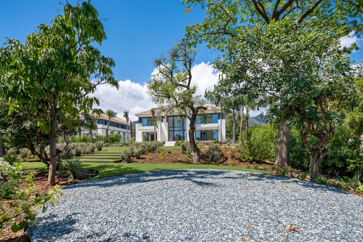 6 Bedroom Villa in Marbella - Photo 29