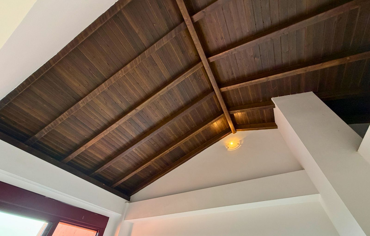 2 Bedroom Penthouse in Casares - Photo 25