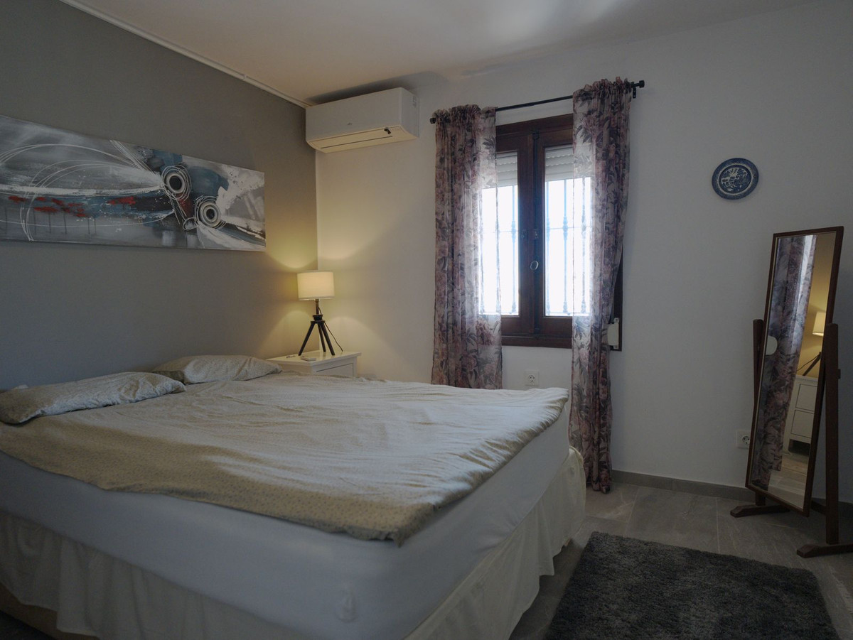 5 Bedroom Villa in Fuengirola - Photo 58